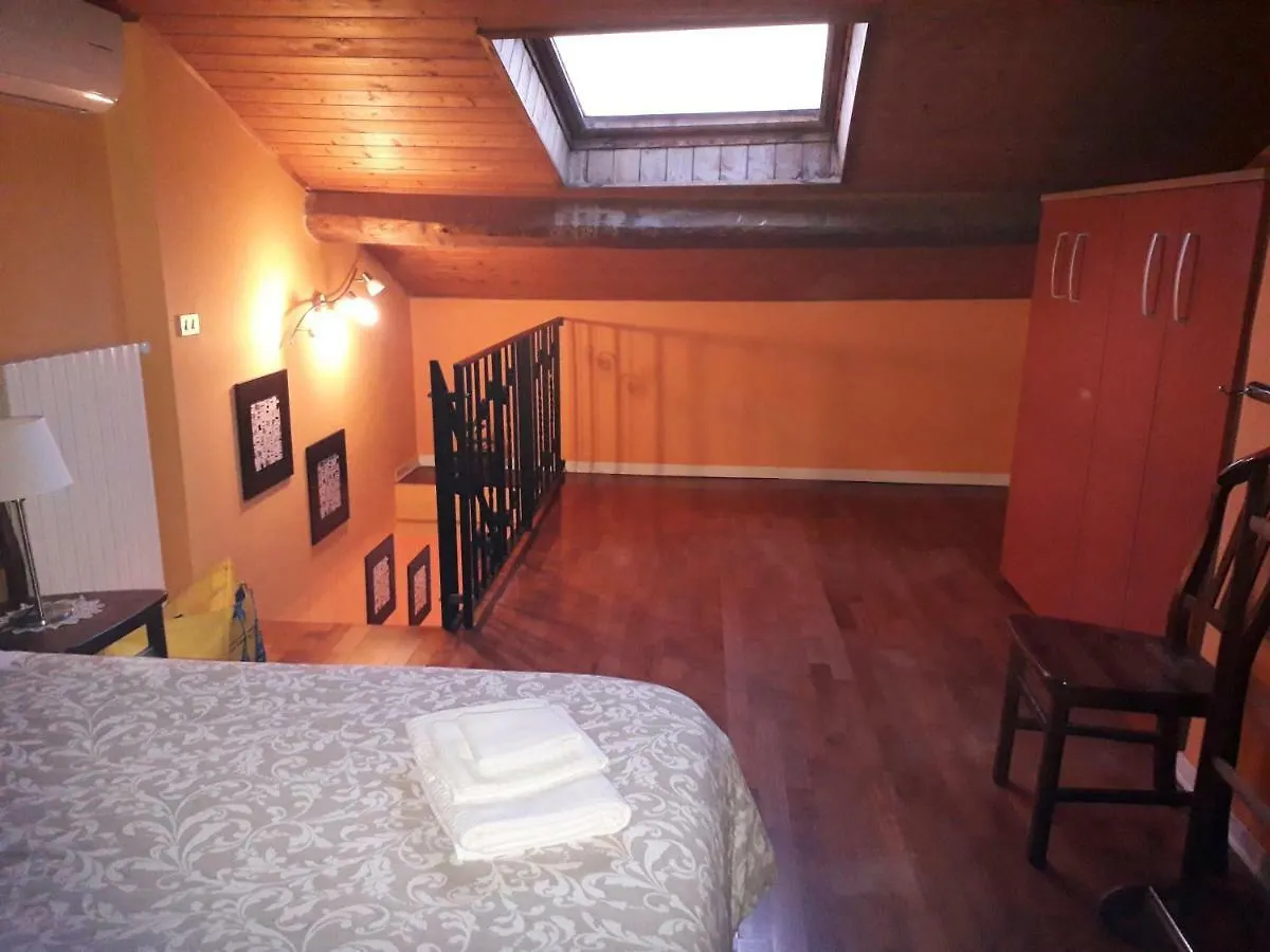 Casa Vacanze Nel Borgo Hotel Parma Italy